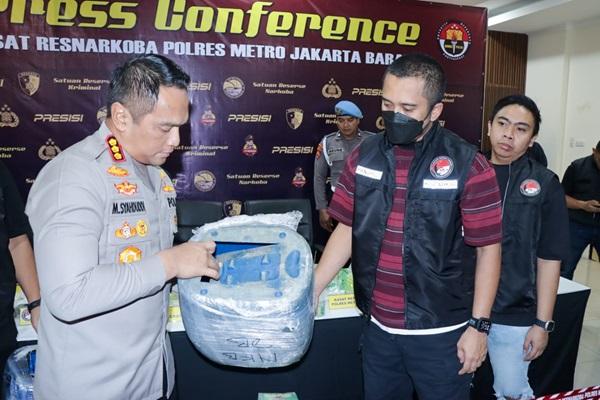 Polres Metro Jakbar Sita 30kg Sabu Yang Siap Diedarkan pada Malam Tahun Baru