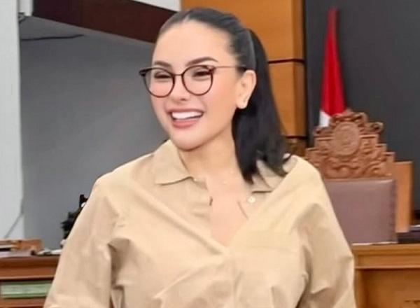 Nikita Mirzani Soroti Dugaan Kejanggalan Penghasilan Reza Gladys