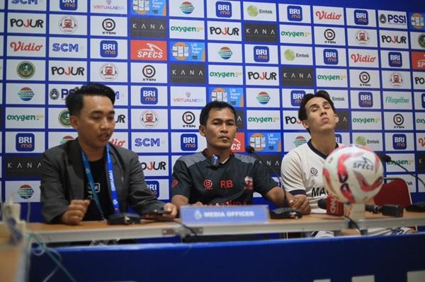 Rakhmat Basuki Yakin Madura United FC Mampu Kejar Ketertinggalan Tiga Gol