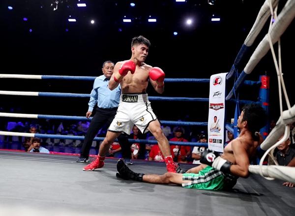 Sunan Menang TKO, Noldy Menang Angka Lawan Petinju Thailand