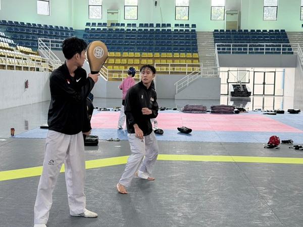 WartaPKU Atlet Taekwondo Indonesia saat